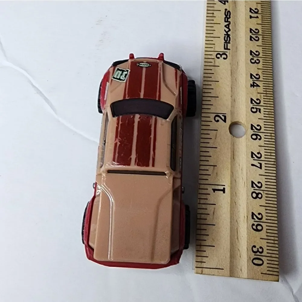 Hot Wheels 2001 Thrill Racers Earthquake #224 Mega-Duty DIECAST TOY CAR